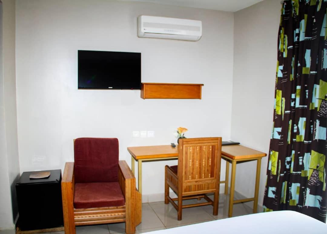 Congress Hotel Yaoundé 外观 照片